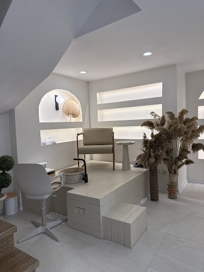 520 VIA STUDIO — kare 2