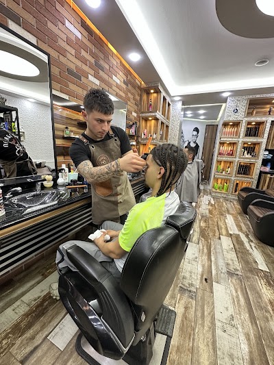 Başaran Saç Tasarım Merkezi — kare 2