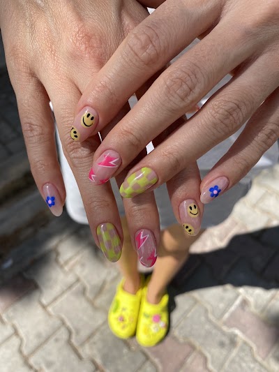 Yd Nail Art & Studio — kare 2