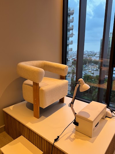 Blush Beauty Studio — kare 3