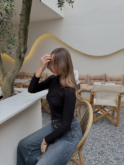 Ref Hair Studio — kare 2