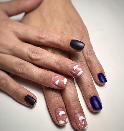Wu Nail Bar — kare 2