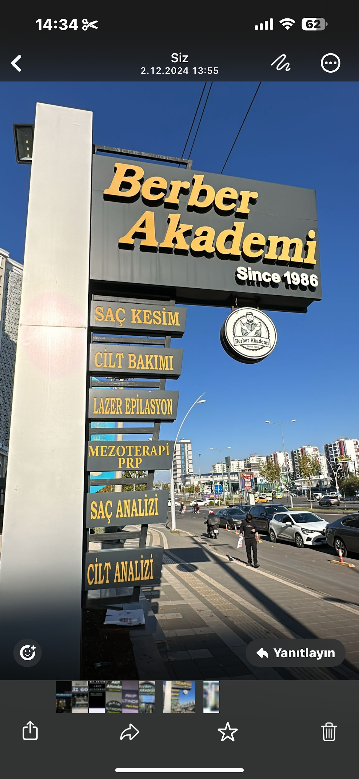 Berber Akademi — salondan bir kare