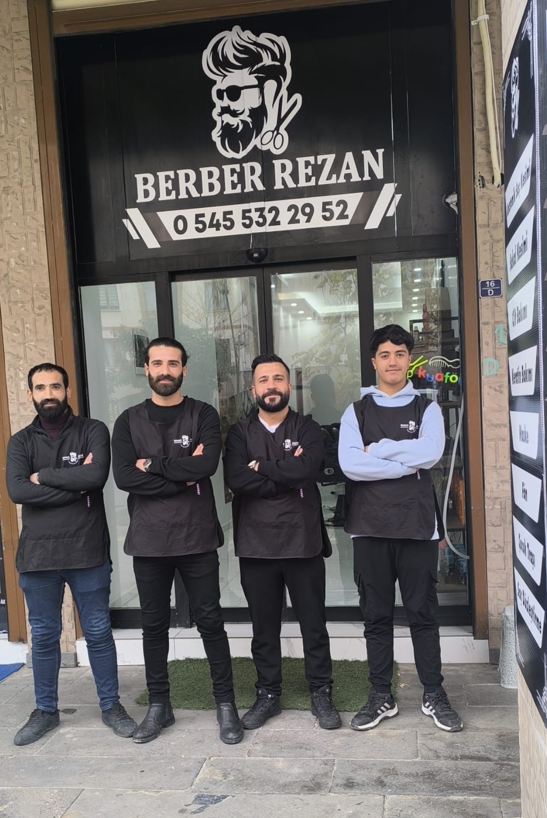 BERBER REZAN — salondan bir kare