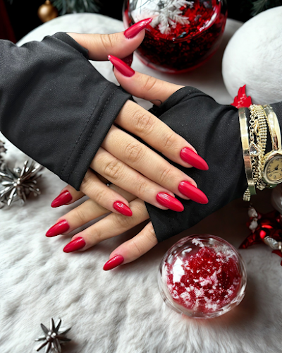 Le Charme Beauty Studio — kare 4