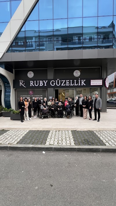Ruby Güzellik Merkezi — kare 3