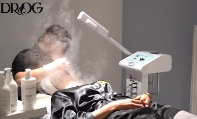 Drog Beauty & Clinic — kare 4