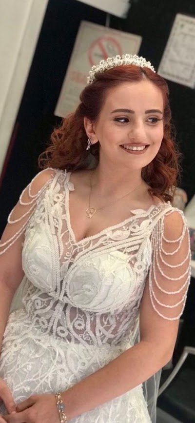 Günes Tina Saç Tasarim Merkezi — kare 3