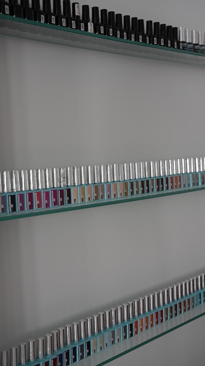 IZZ-EL BEAUTY & NAIL STUDIO — kare 2