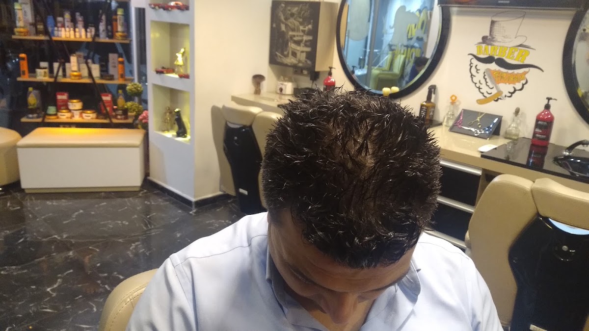 Salon Erhan — salondan bir kare