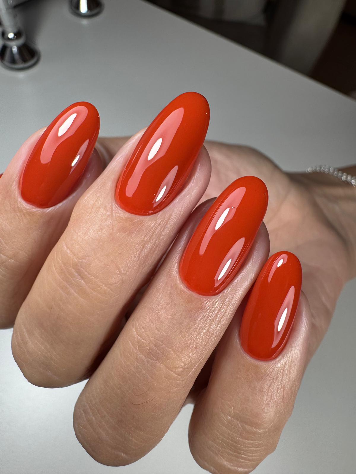 IZZ-EL BEAUTY & NAIL STUDIO — salondan bir kare