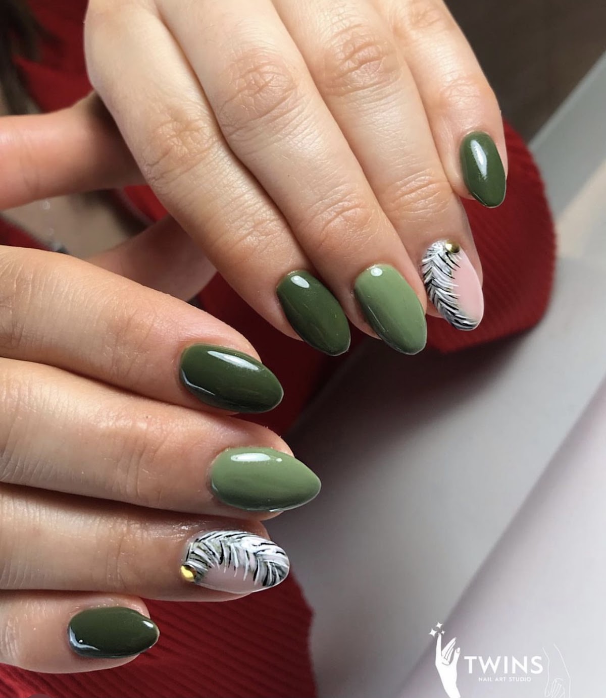 Twins Nail Art Studio — salondan bir kare