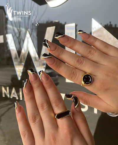 Twins Nail Art Studio — kare 3