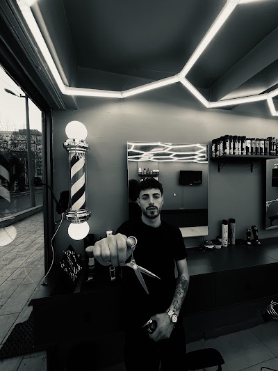 BARBER NO1 — kare 4