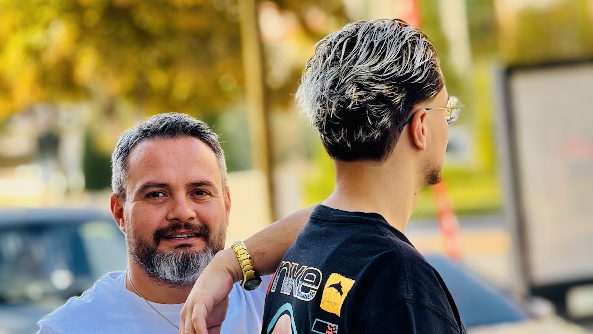 KING BARBERS FATİH TUNCER — salondan bir kare