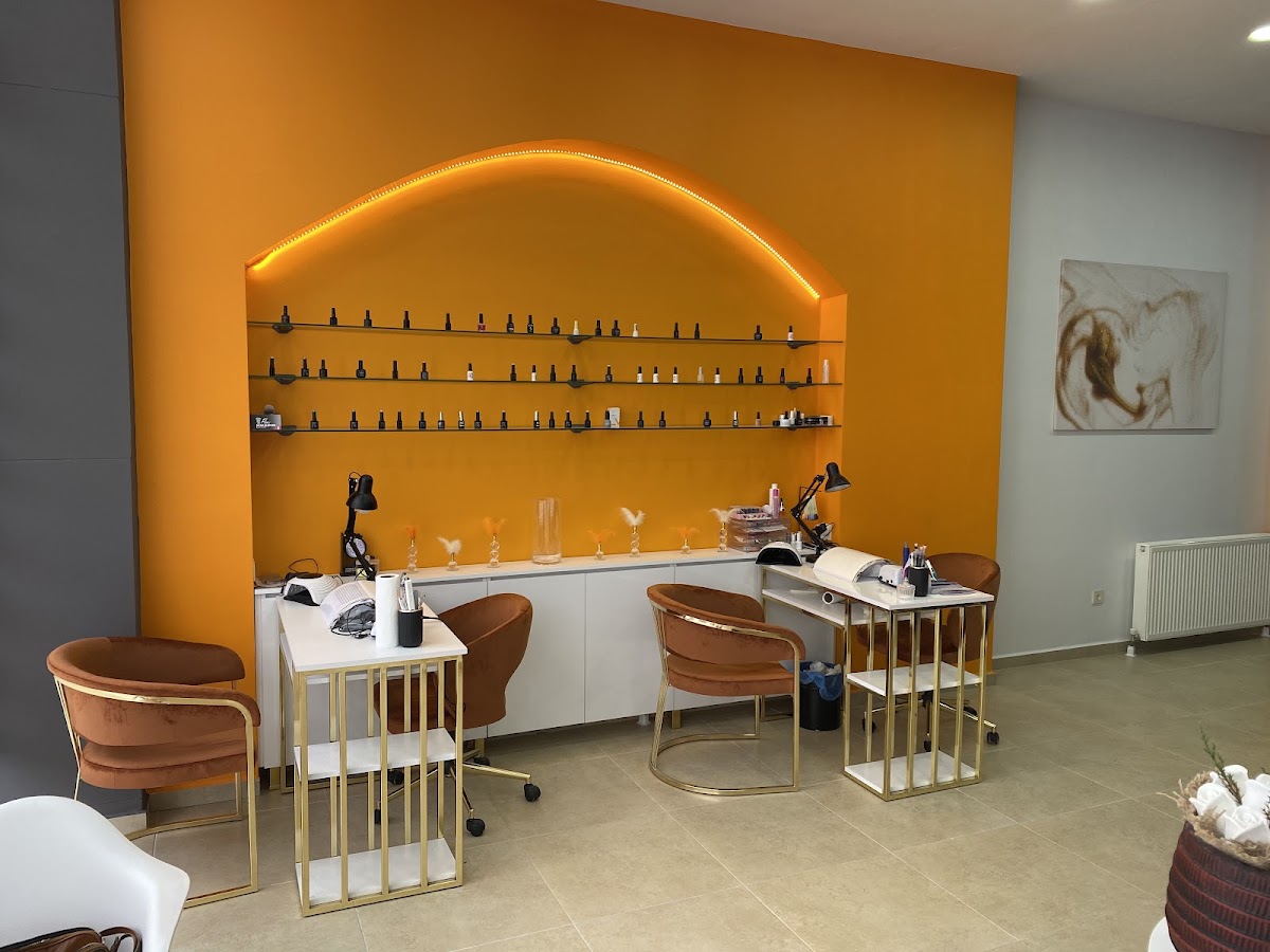 Sole Nail Art Studio — salondan bir kare