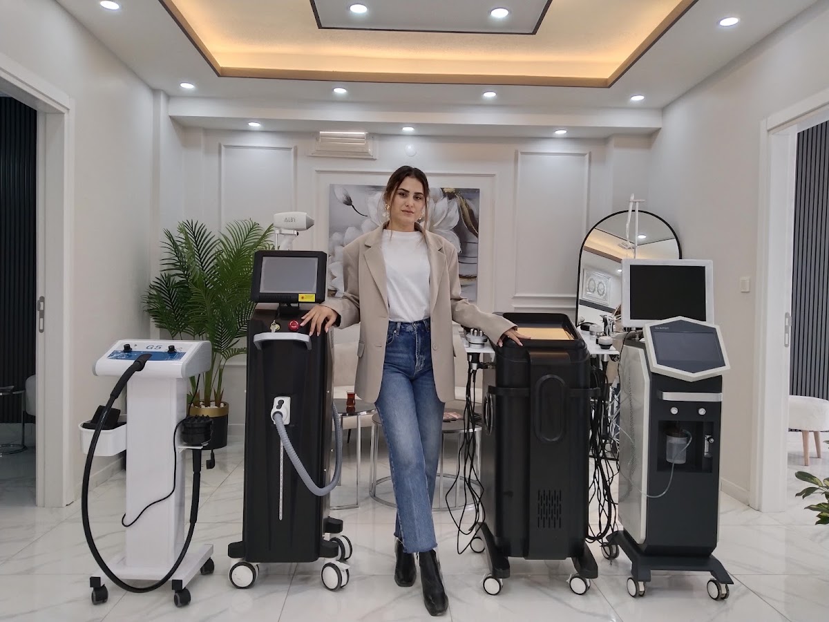 CANSEL KAYNAR BEAUTY CENTER — salondan bir kare
