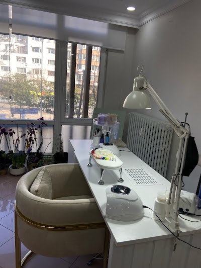 Luna Nail Beauty — kare 2