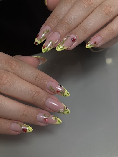 Nail Bar Elika — kare 3
