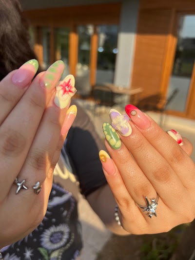 Nail Art Sirius — kare 4
