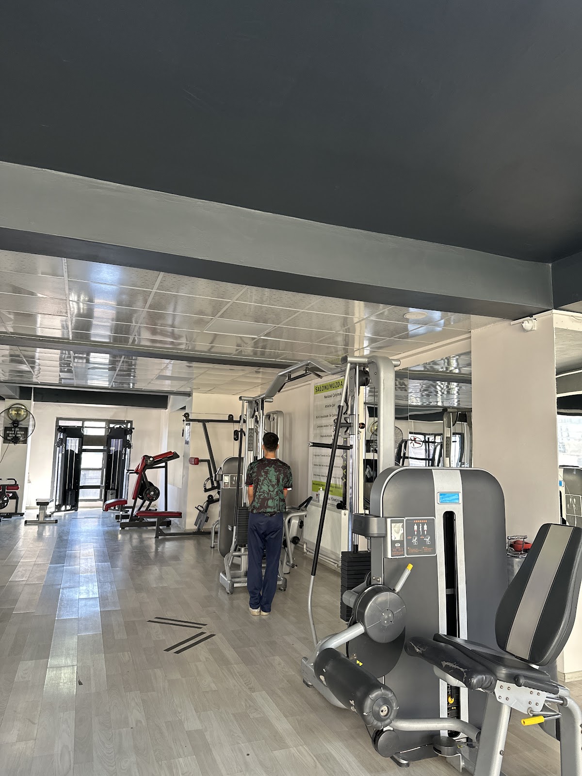 Tiger Fitnes — salondan bir kare