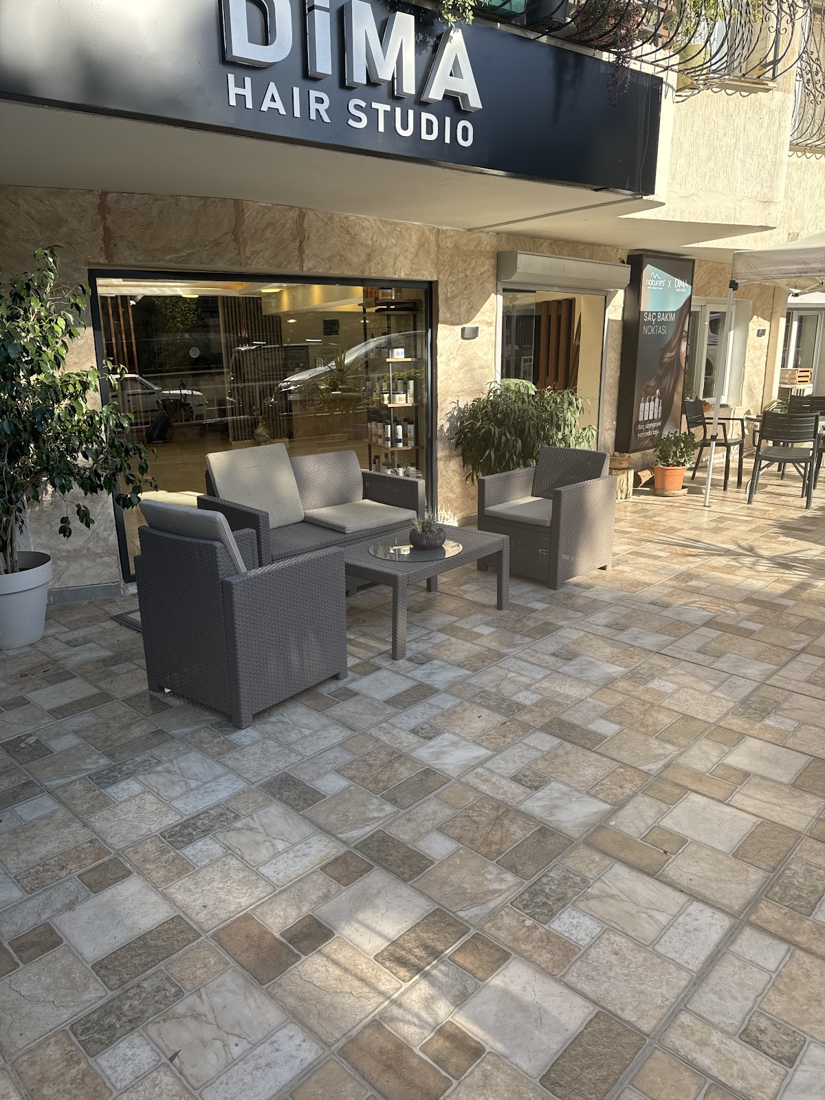 Dima Hair Studio — salondan bir kare