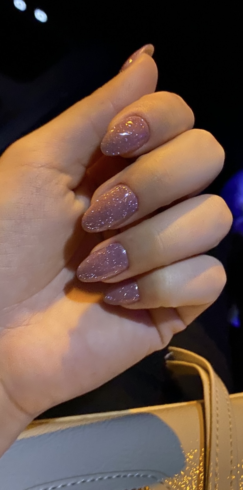 Gizy Nail Studio — salondan bir kare
