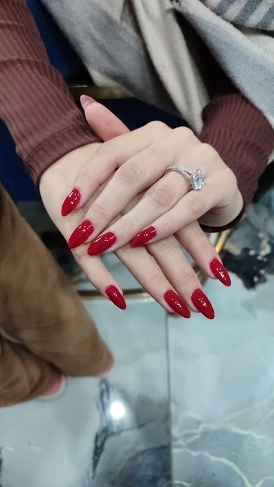 Zehra Nail Art Studio — kare 2