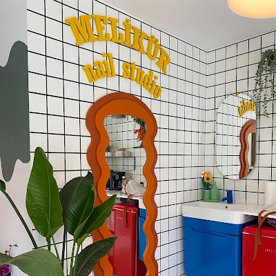 Melikür Nail Studio — kare 2