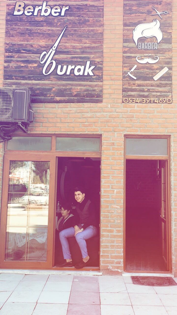 Berber Burak — salondan bir kare