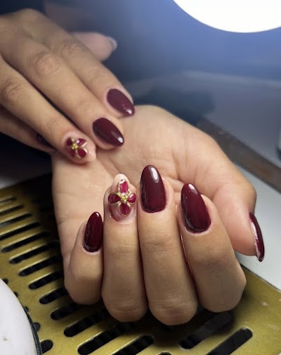 Tubi Nail Beauty Center — kare 4