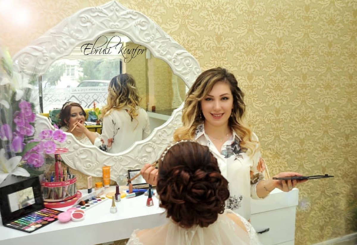 Ebruli Bayan Kuaförü — salondan bir kare
