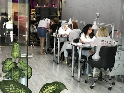 Hk Nail Studio | Hulusi Kurt — kare 2