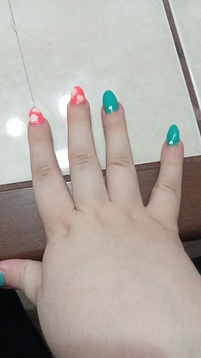 Mega Nail art Beauty — kare 5