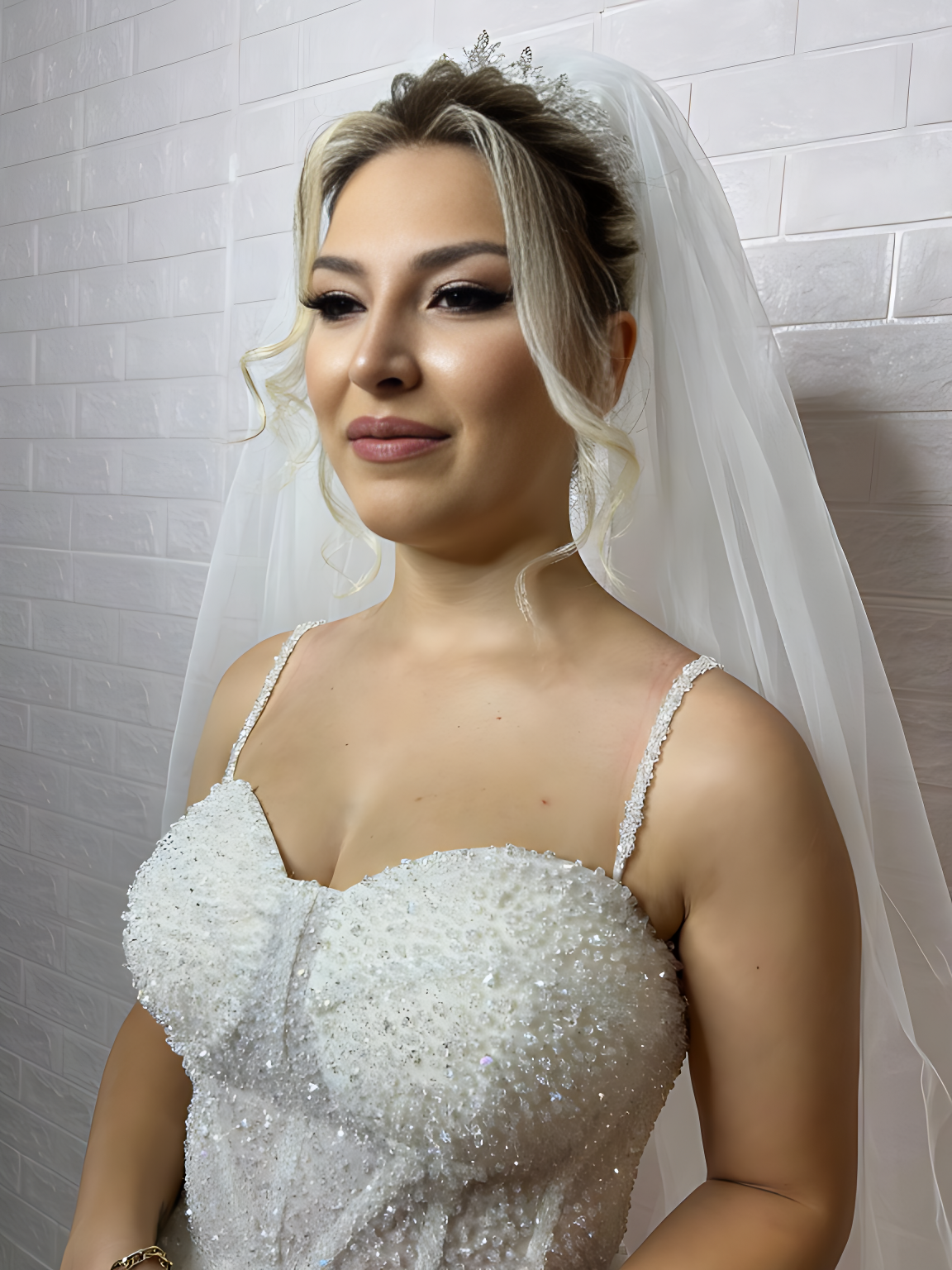 Saloon Nisa — salondan bir kare