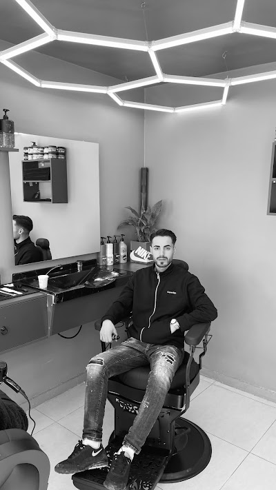 BARBER NO1 — kare 5