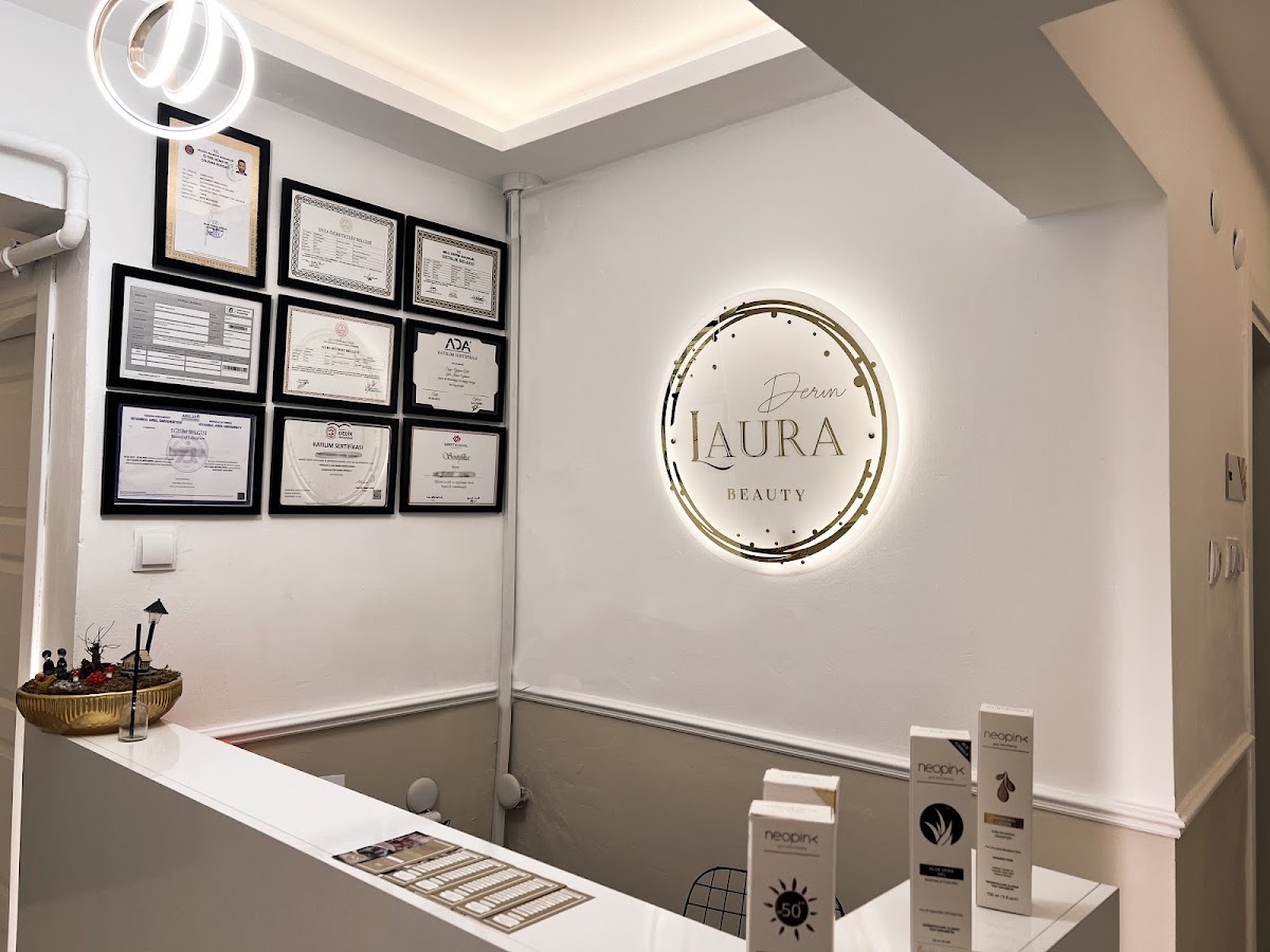 Laura Derm Bilecik — salondan bir kare