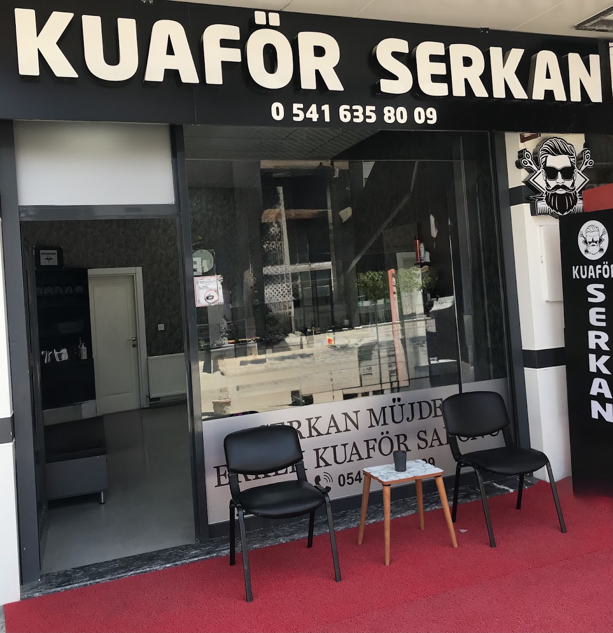 KUAFÖR SERKAN MÜJDECİ — salondan bir kare