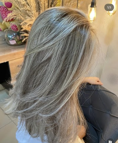 İrem Bayan Kuaför — kare 2
