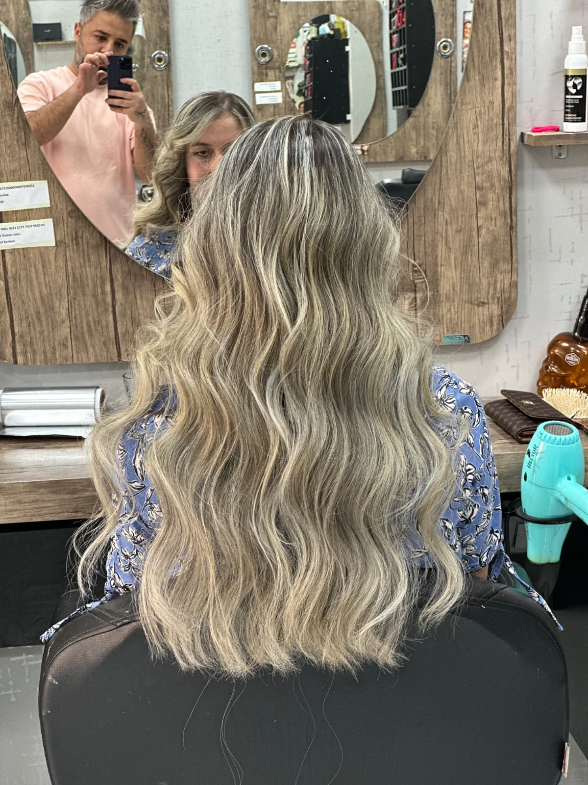 Saloon DIAMOND — salondan bir kare