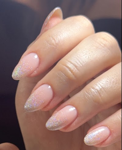 Emosi Nail Bar — kare 4
