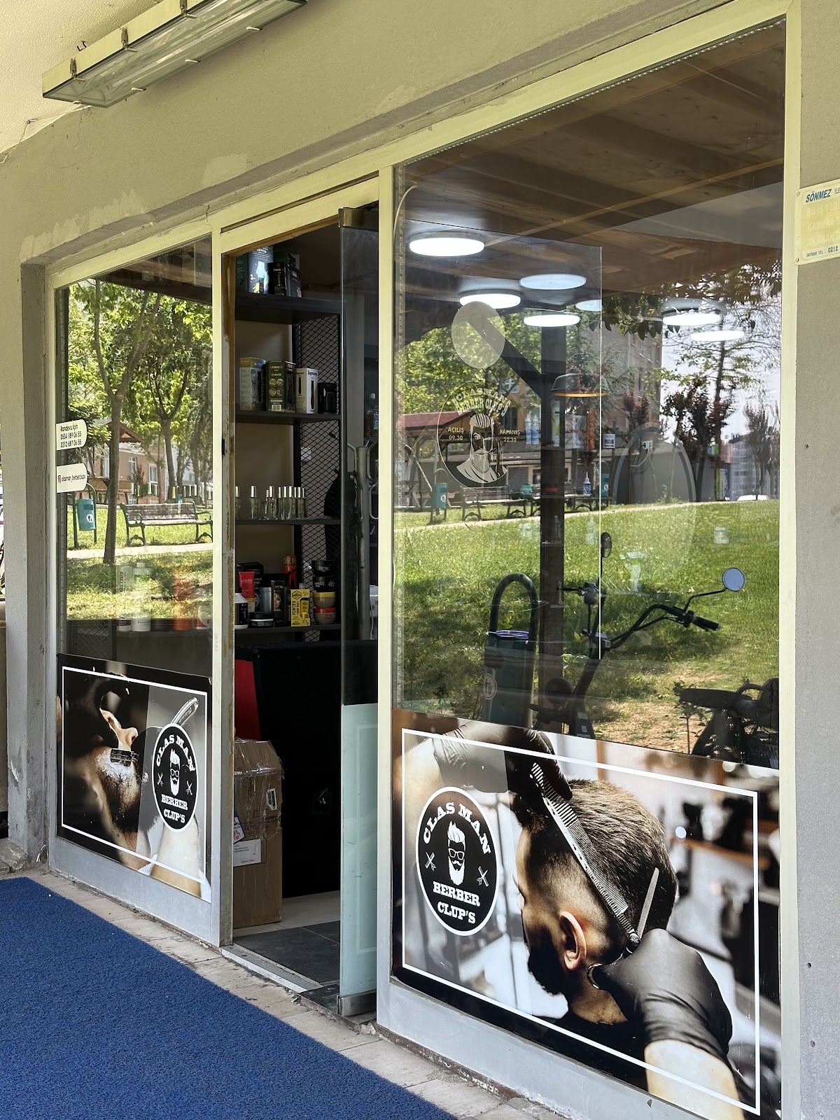 Clasman ERKEK BERBER'İ — salondan bir kare