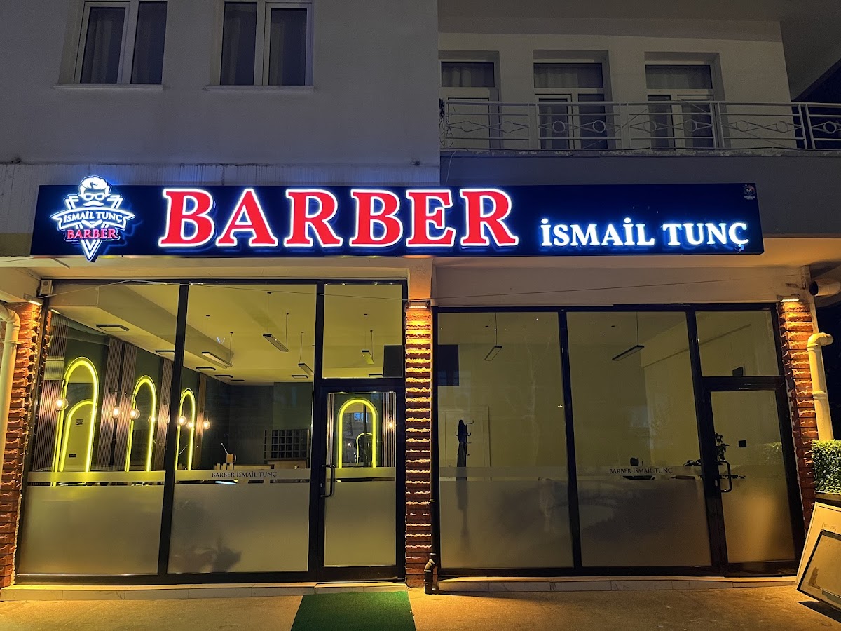 Barber İsmail Tunç — salondan bir kare