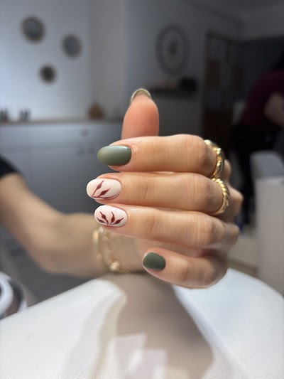 Firuze nail studio — kare 2