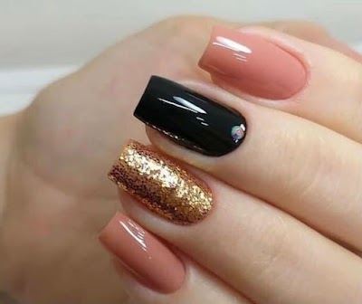 Ozi Nail Art Studio — kare 4