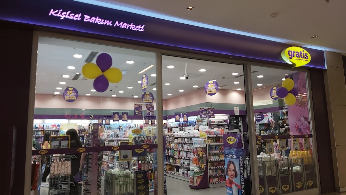 GRATİS AMASYAPARK AVM — salondan bir kare