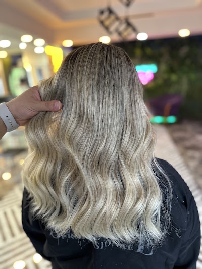 Ertan Ustaoğlu Coiffeur — kare 2