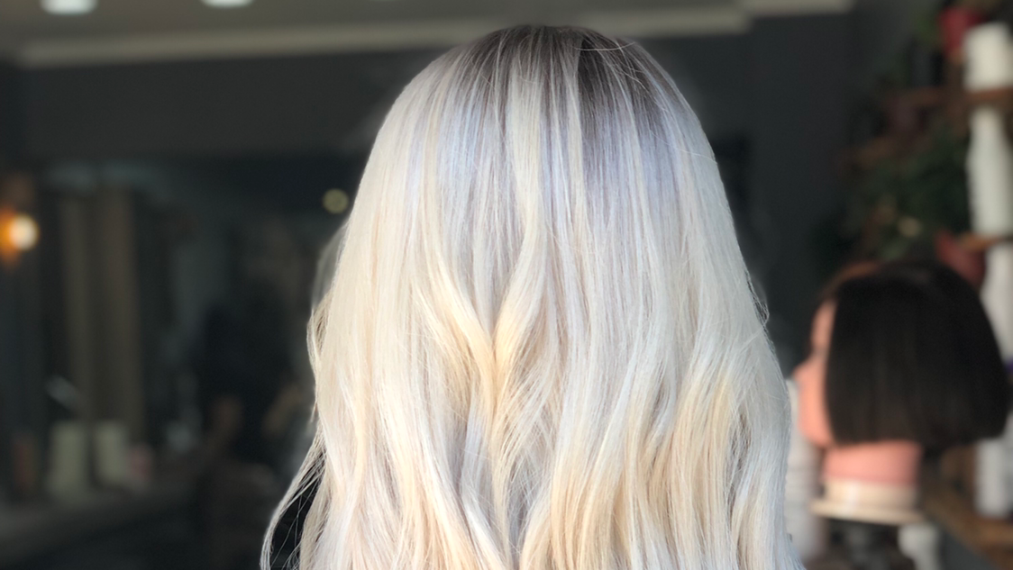 Erman nadar coiffeur — salondan bir kare