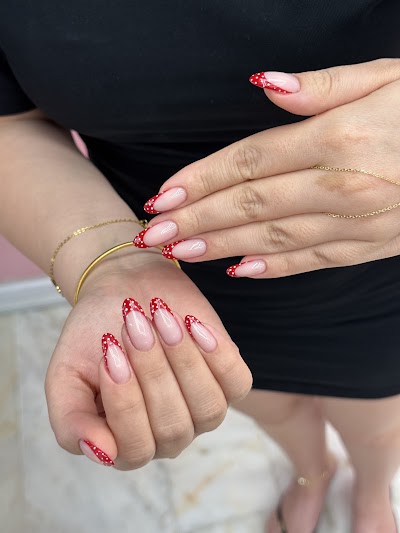 Tubi Nail Beauty Center — kare 2