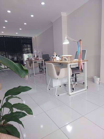 Gözde Korkmaz Nail Studio — kare 2